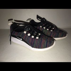NIKE Multi colored Tennis Shoes - Size 13.5
